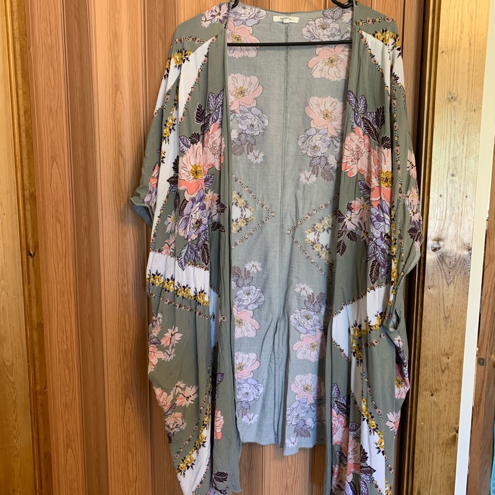 2 FOR 1 MAURICES PLUS SIZE KIMONOS!!!